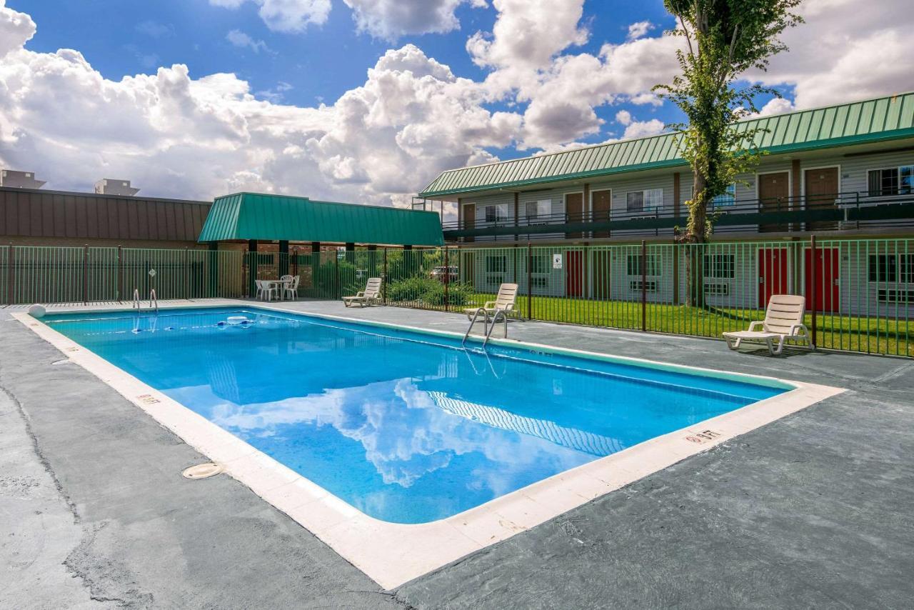 Econo Lodge & Suites Spokane Exterior foto